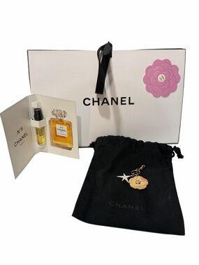 CHANEL No.5 sample with Black Pouch and Gift Bag with Pink Camellia